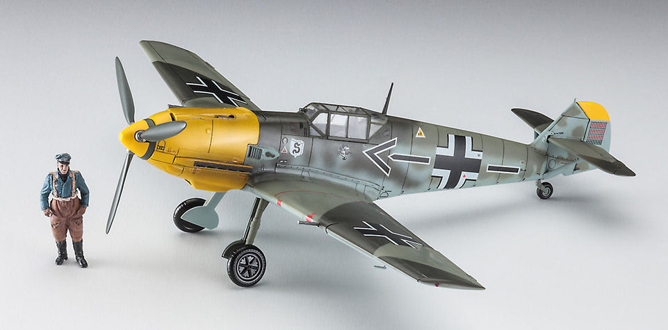 1/48 Bf109E-4/N Kit w/ "Super Ace" "GALLAND" Resin Figure by Hasegawa