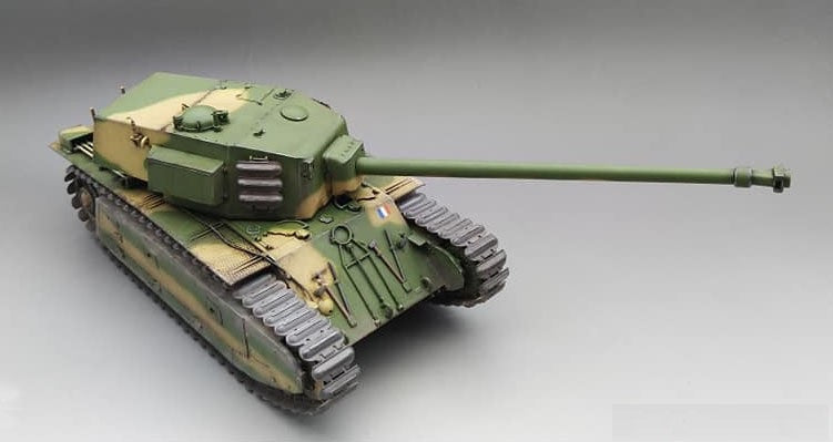 Amusing Hobby 35A025 1/35 French ARL44 Heavy Tank with Movable Tracks