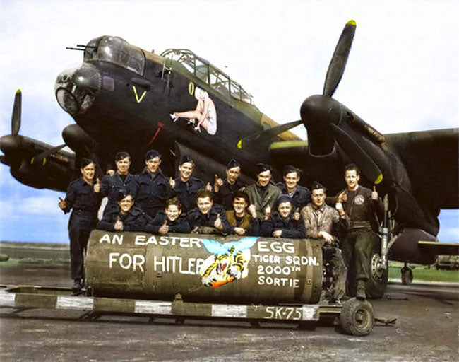 1/32 AVRO Lancaster RCAF w/ H2-S Rader/Bomber/Dambuster 3-in-1 kit by Hong Kong Model
