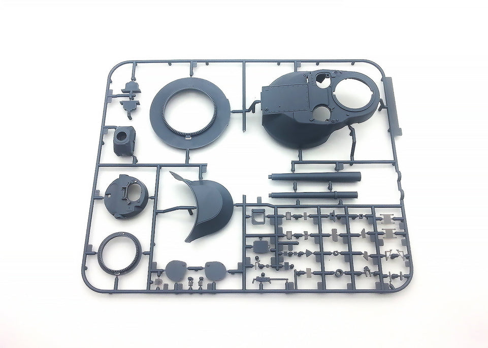 Amusing Hobby 35A006 1/35 British FV 214 Conqueror MK.I Heavy Tank with Movable Tracks