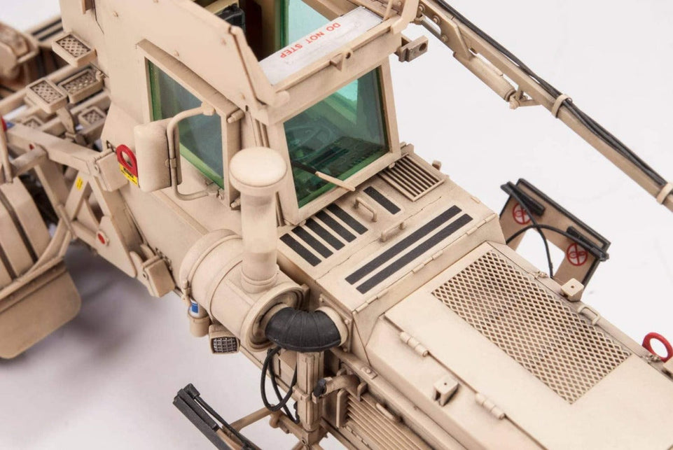 1/35 HUSKY MK.III VMMD w/INTERROGATION ARM - AFV CLUB TAIWAN #AF35354