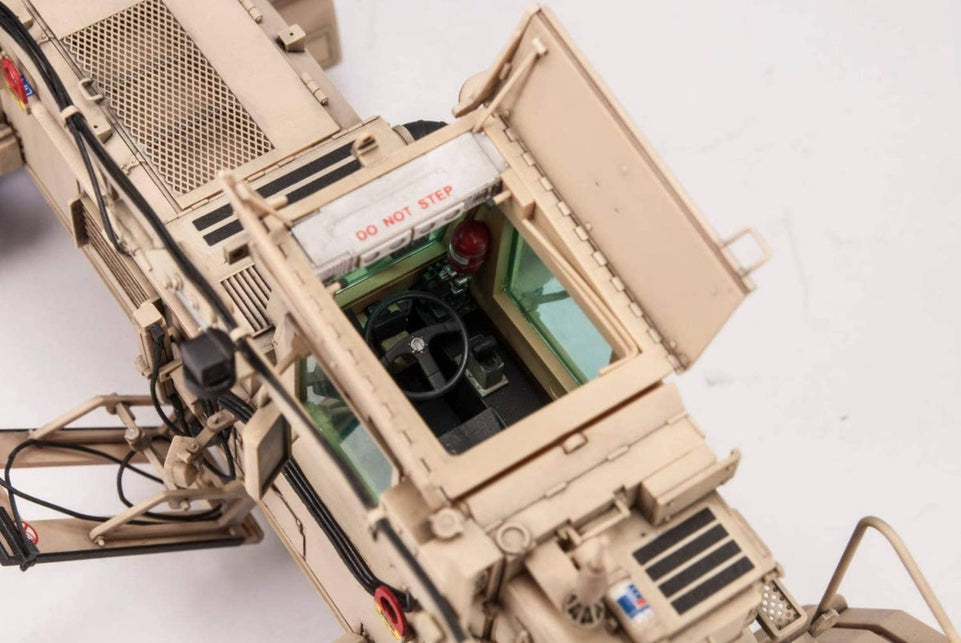 1/35 HUSKY MK.III VMMD w/INTERROGATION ARM - AFV CLUB TAIWAN #AF35354