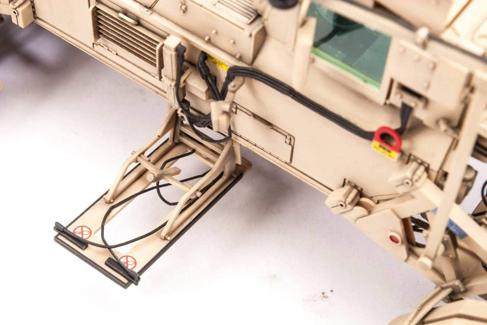 1/35 HUSKY MK.III VMMD w/INTERROGATION ARM - AFV CLUB TAIWAN #AF35354