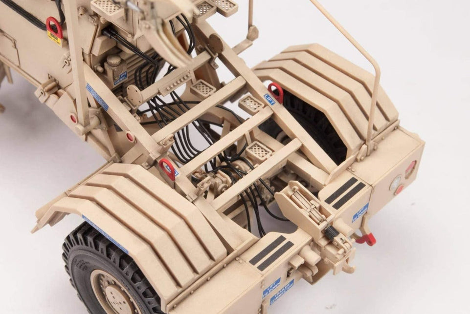 1/35 HUSKY MK.III VMMD w/INTERROGATION ARM - AFV CLUB TAIWAN #AF35354