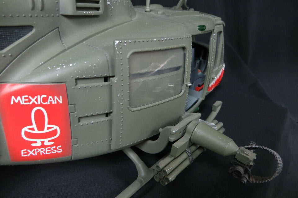 1/18 US ARMY HUEY B 174th AHC GUNSHIP "SHARK" - JS INTERNATIONAL #60028