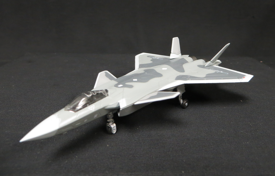 1/144 CCP China PLA Air Force J-20 Stealth Fighter Diecast Model