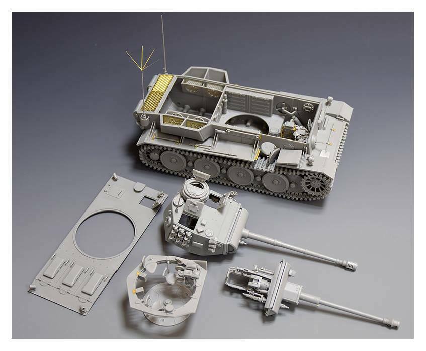 1/35 PZ.KPFW.VI AUSF C/B (VK36.01) WITH INTERIOR RYEFIELD MODEL RFM-RS3001