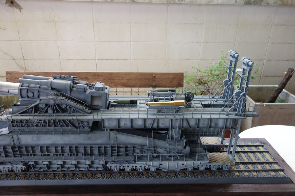 1/35 WWII GERMAN DORA 80CM RAILWAY GUN (NEW VERSION) by SOAR ART