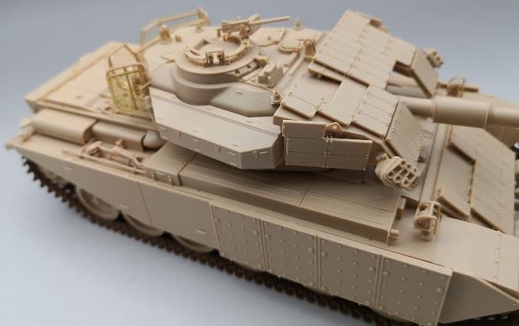 1/35 Amusing Hobby AH35A035 Centurion Mk.5 AVRE