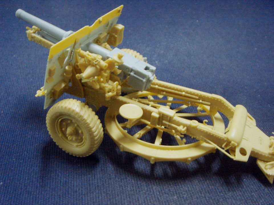 1/35 QF 35PDR FIELD GUN MK.II/I w/NO.27 AMMUNITION TRAILER (LIMBER) BRONCO MODELS CB35046