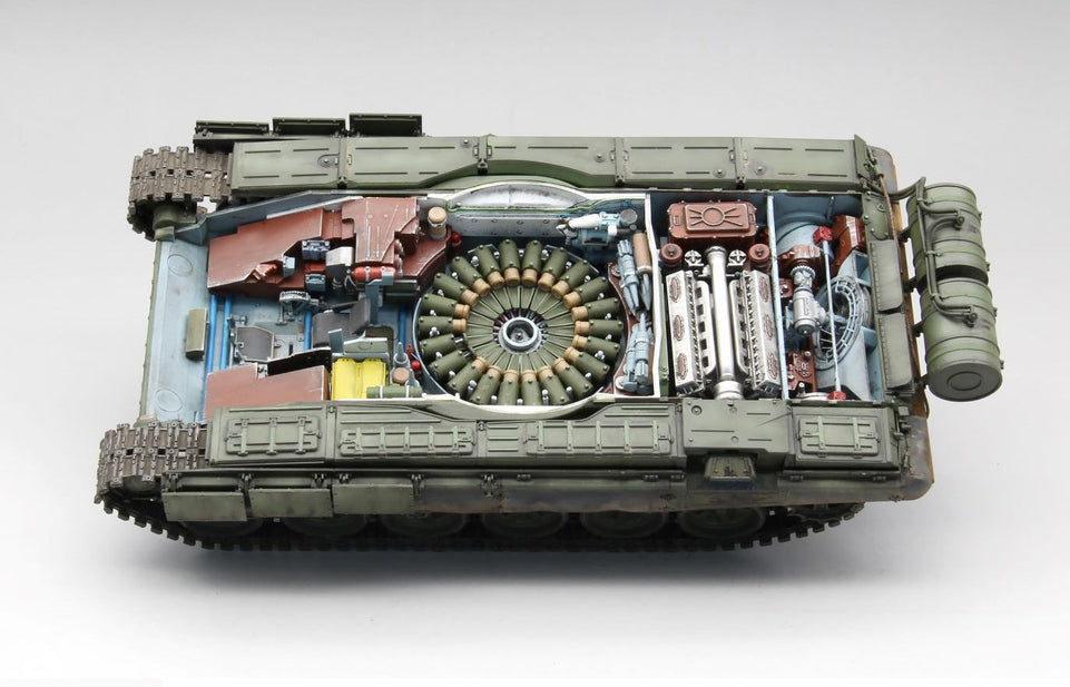 Amusing Hobby 35A050 1/35 Russian T-90A MBT w/ Full Interior & Movable Tracks