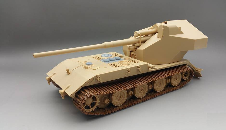 Amusing Hobby 35A026 1/35 German Waffentrager Auf E-100w/ Movable Tracks