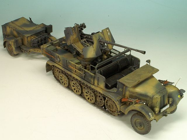 1/35 SD.KFZ 6/2 (BN9) 3.7cm FLAK36 HALF-TRACK 5T (EARLY/LATE) BRONCO MODELS CB35043