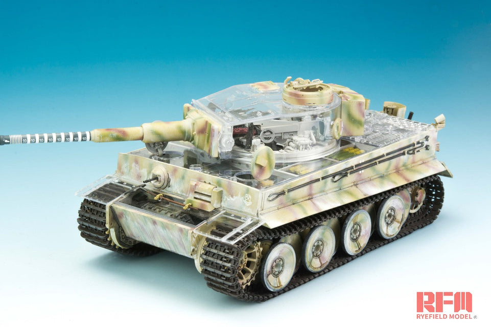 1/35 TIGER EARLY PRODUCTION WITH FULL INTERIOR RYEFIELD MODEL 5025