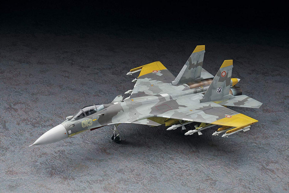 1/72 SU-33 FLANKER D ACE COMBAT YELLOW LIMITED HASEGAWA 52112
