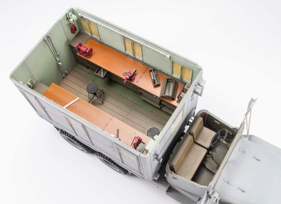 1/35 M-109A3/M-185A3 - 2.5 TON 6x6 VAN SHOP AFV CLUB