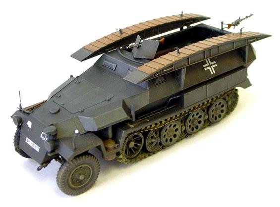 1/35 SD.KFZ. 251/7 AUSF.C STURMBRIICKE