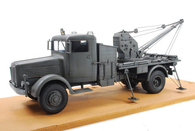 1/35 GERMAN Kfz.100 L4500A W/BILSTEIN 3T CRANE