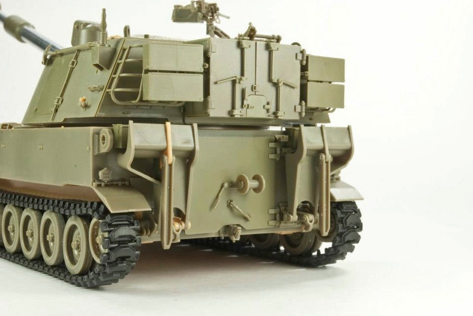 1/35 U.S. M109A2 HOWITZER AFV CLUB AF35109