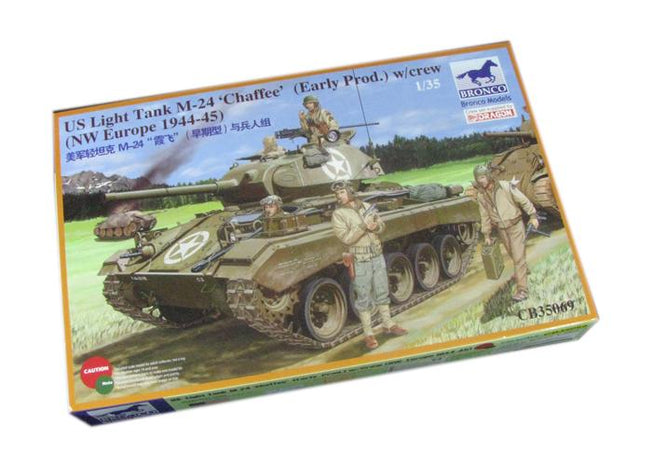 1/35 US LIGHT TANK M-24 'CHAFFEE' w/CREW (NW EUROPE 1944-45