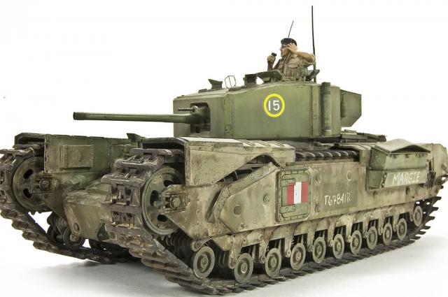 1/35 CHURCHILL MK.III 75MM WITH WORKABLE TRACK (LIMITED) AFV CLUB AF35S54