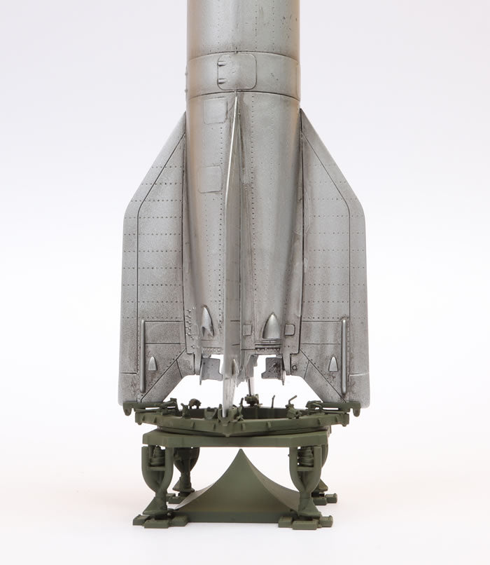 1/72 CHINESE DONG FENG-1 GROUND-TO-GROUND MISSILEPROJECT 1059 BY BRONCO MODELS