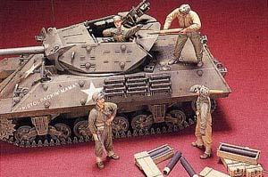 1/35 US M10/M18 TANK CREW LOADING AMMO