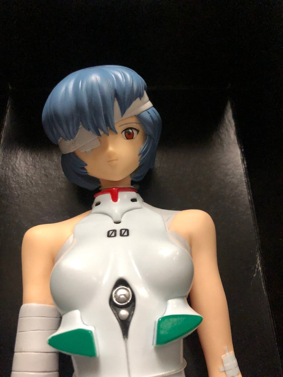 1/4 (45cm TALL) NEON GENESIS EVANGELION "WOUNDED AYANAMI REI" VINYL FIGURE BY SEGA KAIYUDO JAPAN