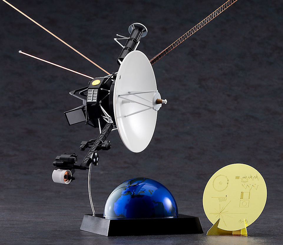 1/48 VOYAGER WITH GOLDEN RECORD PLATE UNMANNED SPACE PROBE HASEGAWA 52206