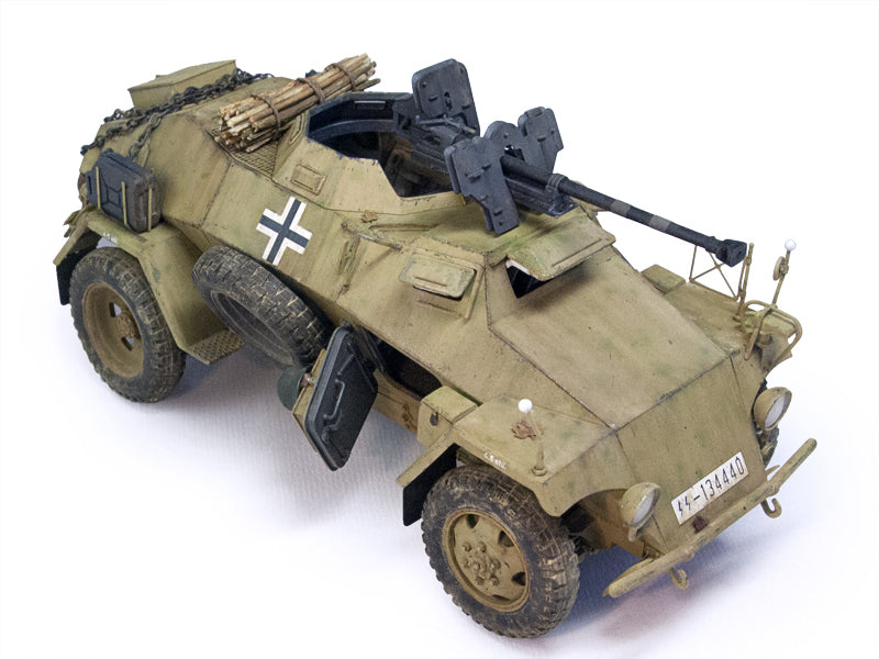 1/35 SD.KFZ 221 LEICHTER PANZERSPAHWAGEN (S.PZ.B41) BRONCO MODELS CB35033