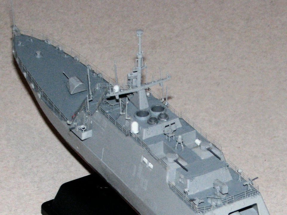 1/350 USS 'FORT WORTH' (LCS-3) BRONCO MODELS NB5028