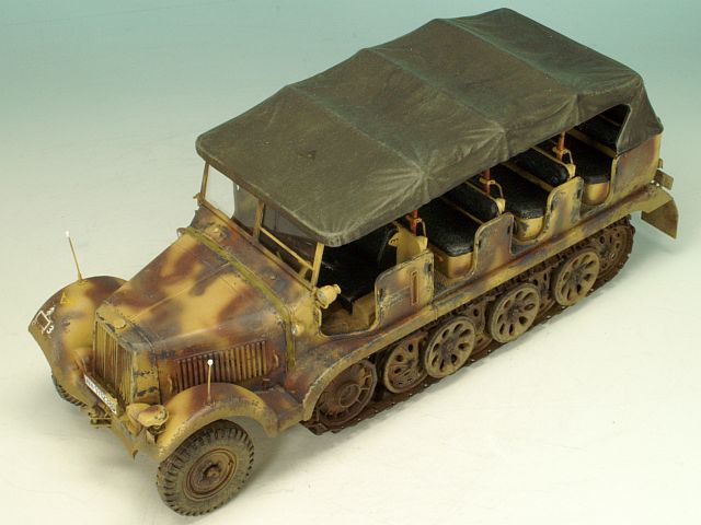 1/35 SD.KFZ.6 - MITTLERER ZUGKRAFTWAGEN 5T (BN9B) PIONEER VERSION BRONCO MODELS CB35041